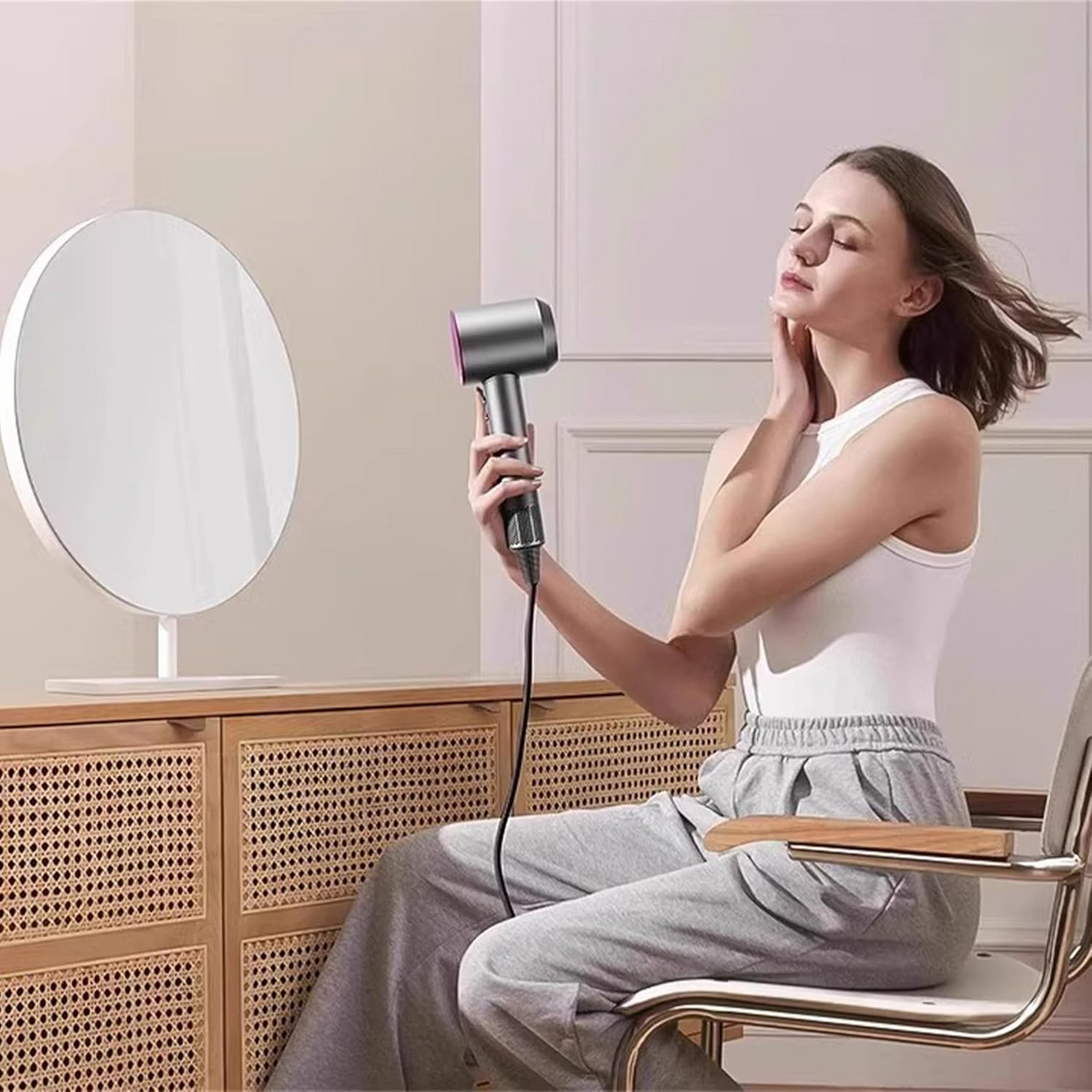Leafless Professional Hair Dryer 1800W Ionic with 1 Attachments